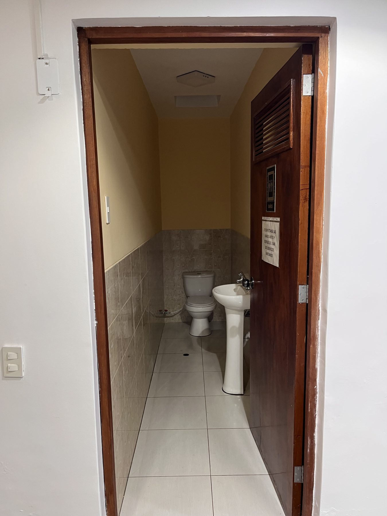 Baño propio del local